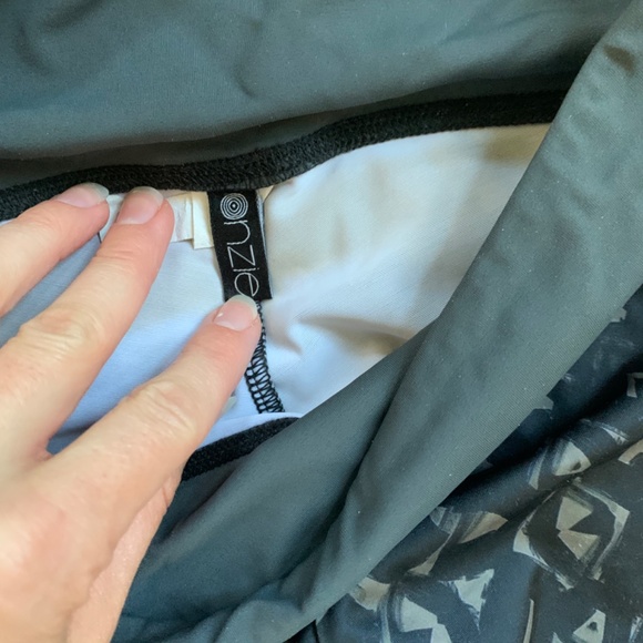 Yoga pants - Picture 3 of 3